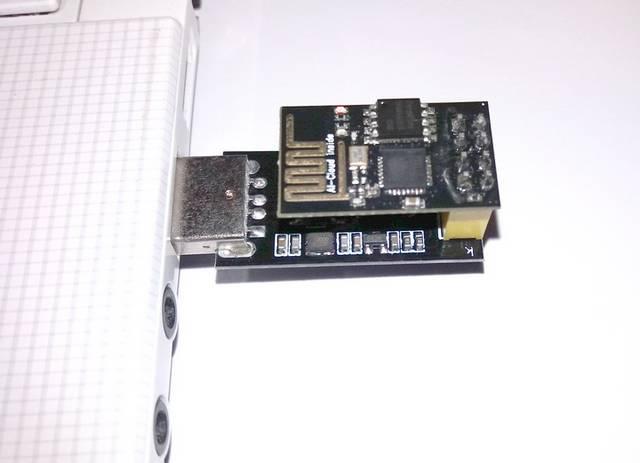 ESP8266 ESP01 sur Adaptateur USB